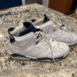 Boys Jordan Retro 6